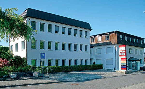Verwaltungsgebäude einer Straßenbauunternehmung in Übach-Palenberg Verwaltungsgebäude einer Straßenbauunternehmung in Übach-Palenberg